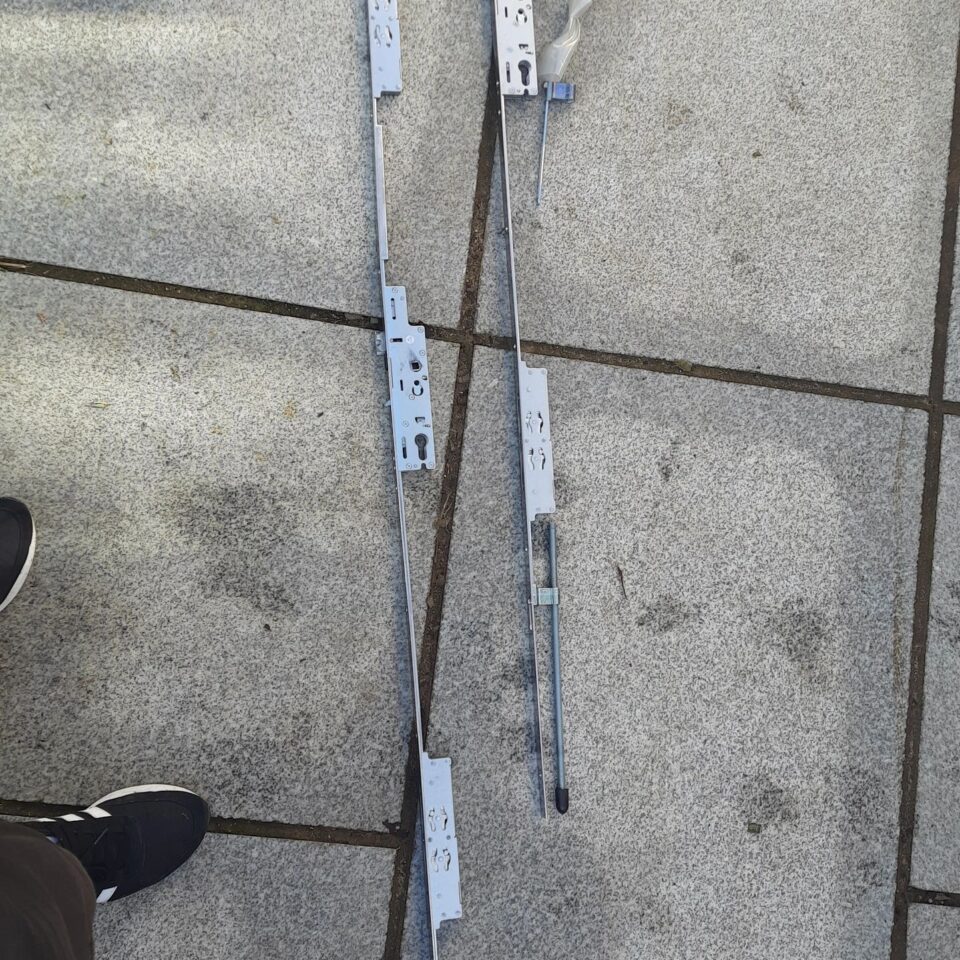 Bi-fold door multipoint mechanism and handles replaced in Loudwater