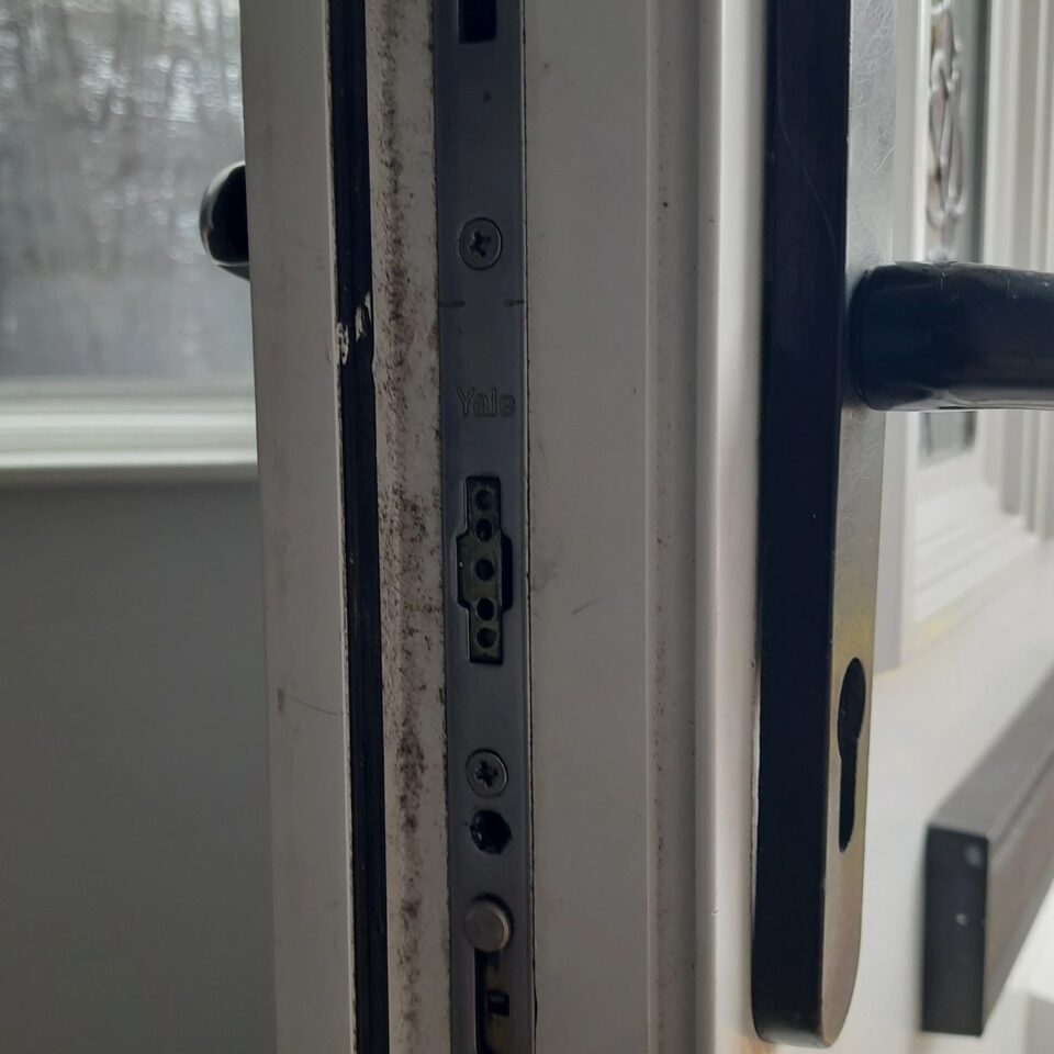 Front door multipoint gearbox and cylinder replacement in Twickenham