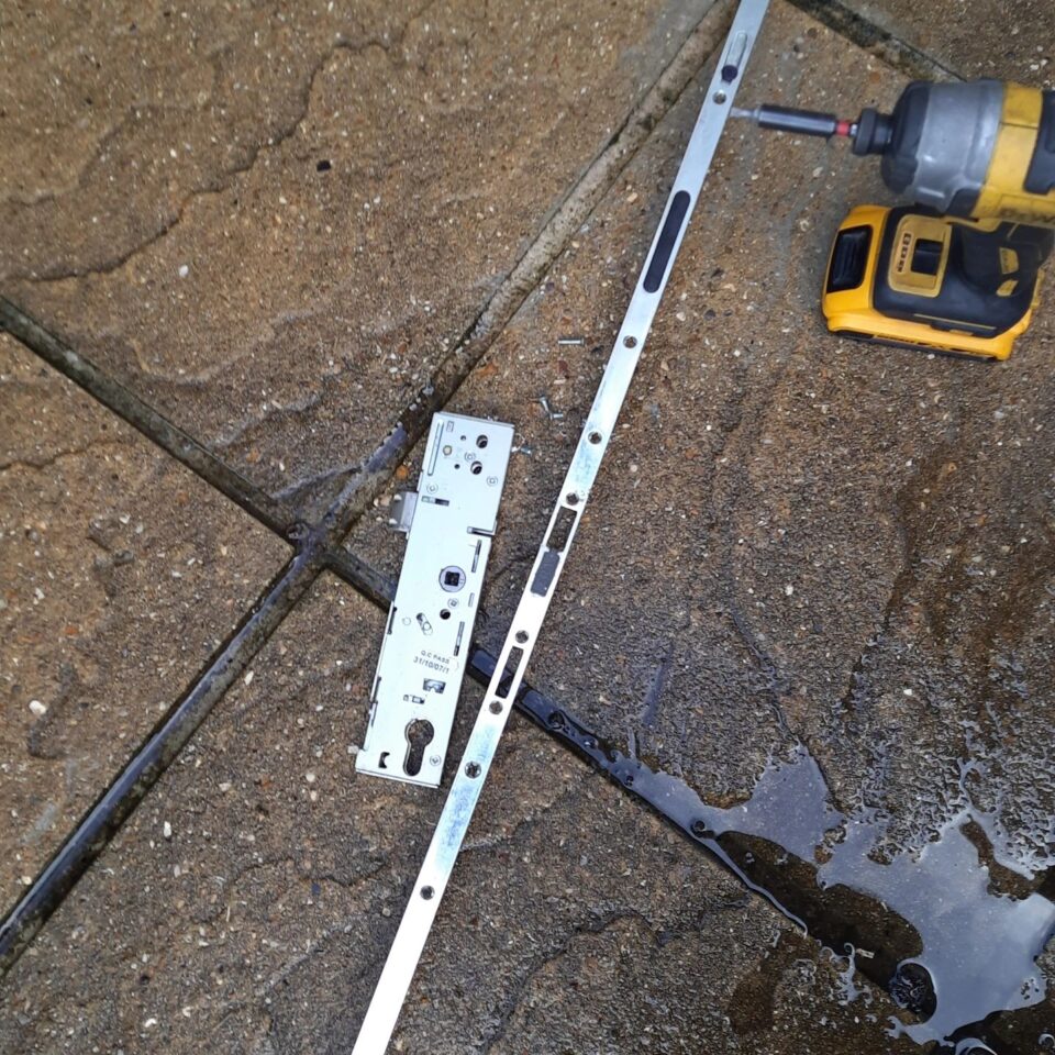 Grinding patio door gearbox replaced in Walton-on-Thames