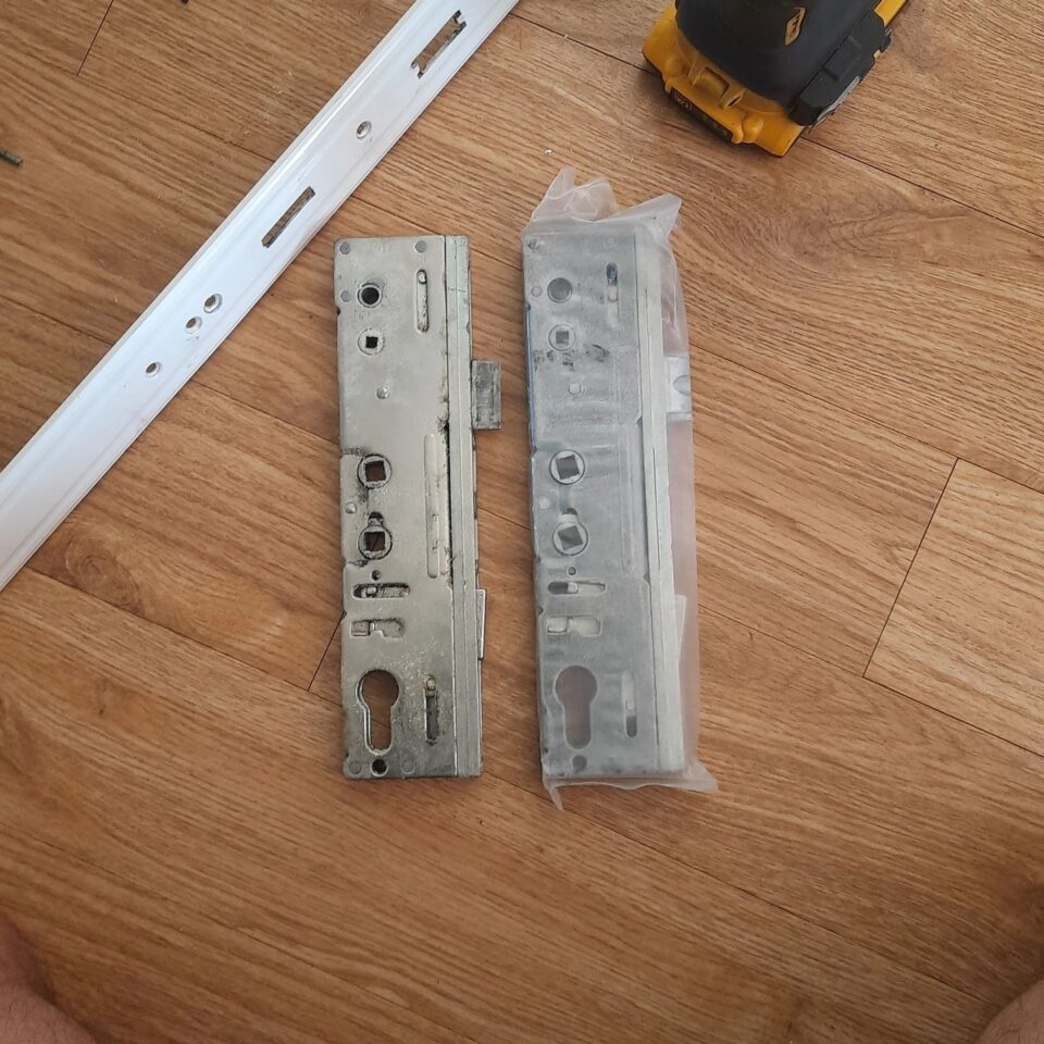 Intermittent multipoint gearbox replaced on a front door in Ashford