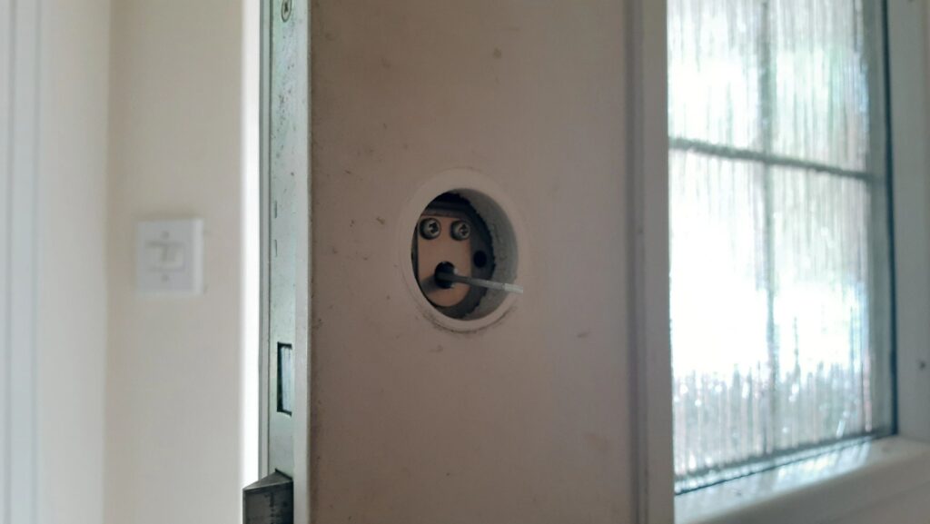 Multipoint gearbox repaired on a front door in Windsor