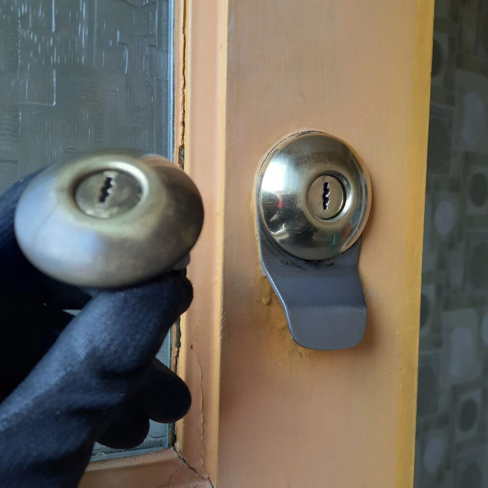 Nightlatch rim cylinder replacement in Ashford